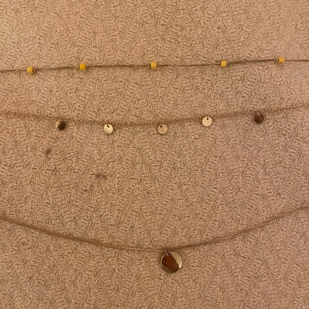 Beautiful three-layered golden necklace!